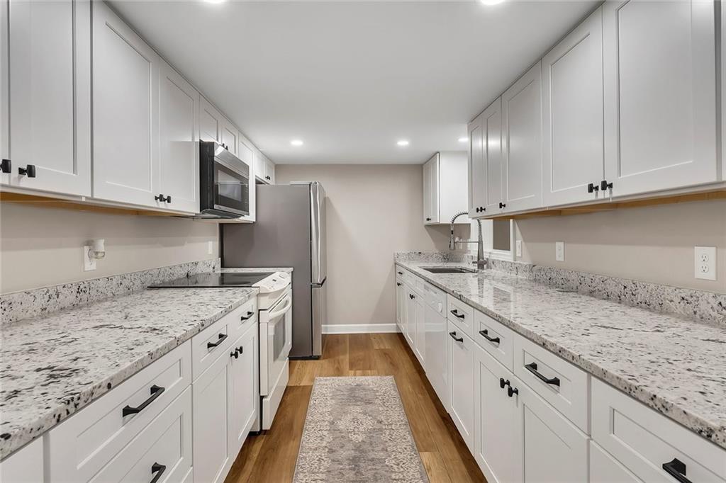 9 Fairway Drive NW