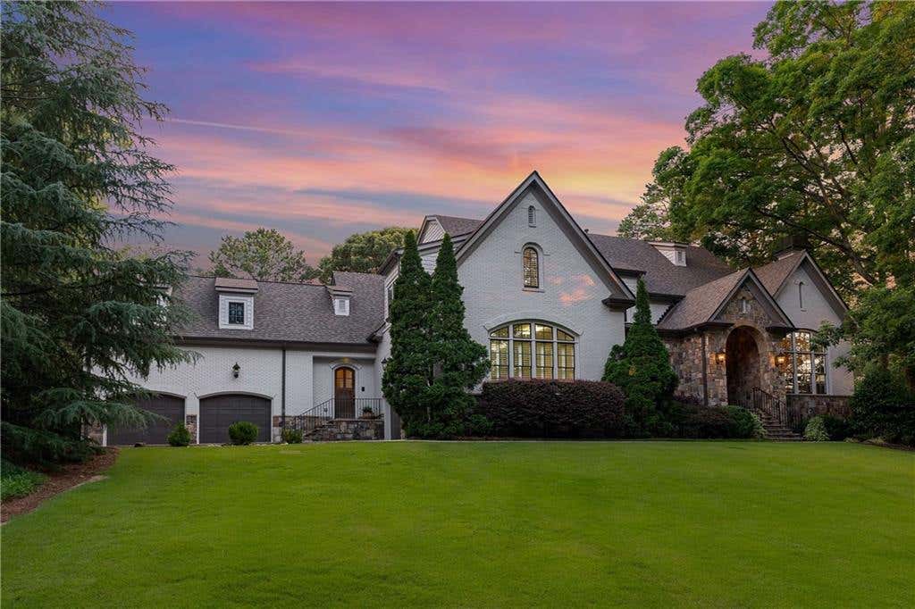 Photo of 1024 Somerset Drive NW, Atlanta, GA 30327 (MLS # 7789477)