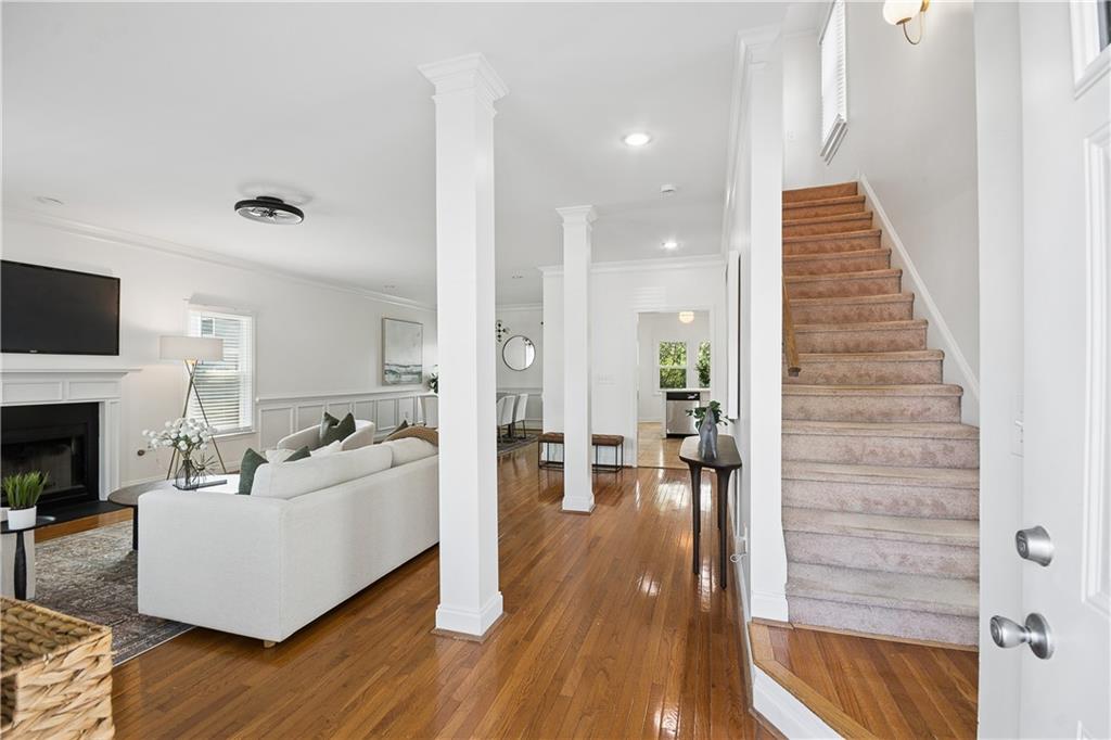 97 Little Street SE