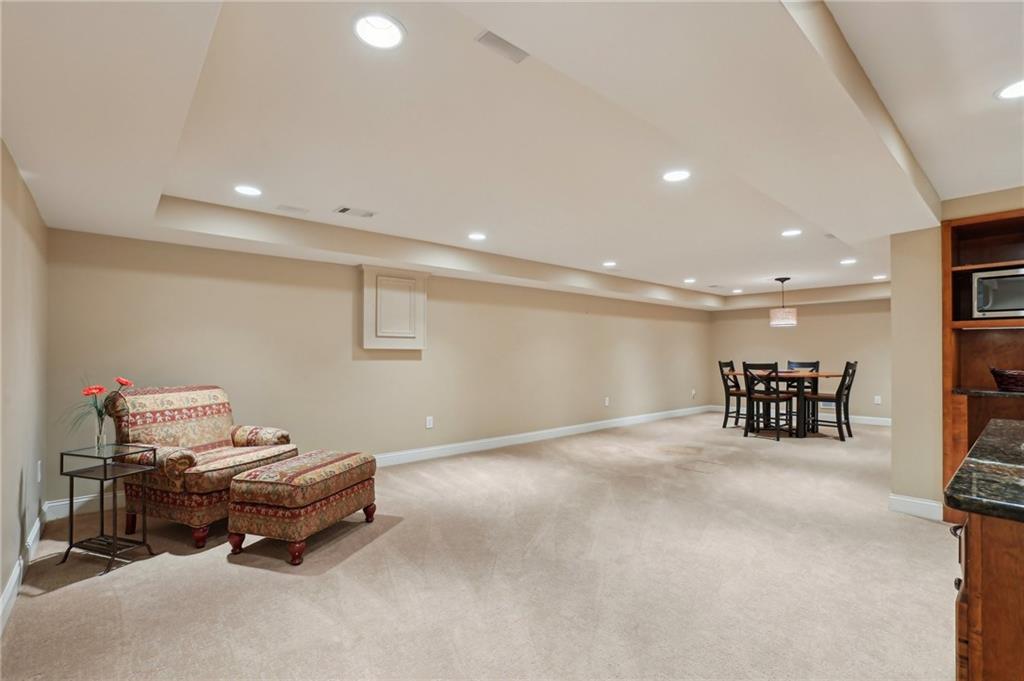 185 W Spalding Drive, Sandy Springs, Georgia image 32