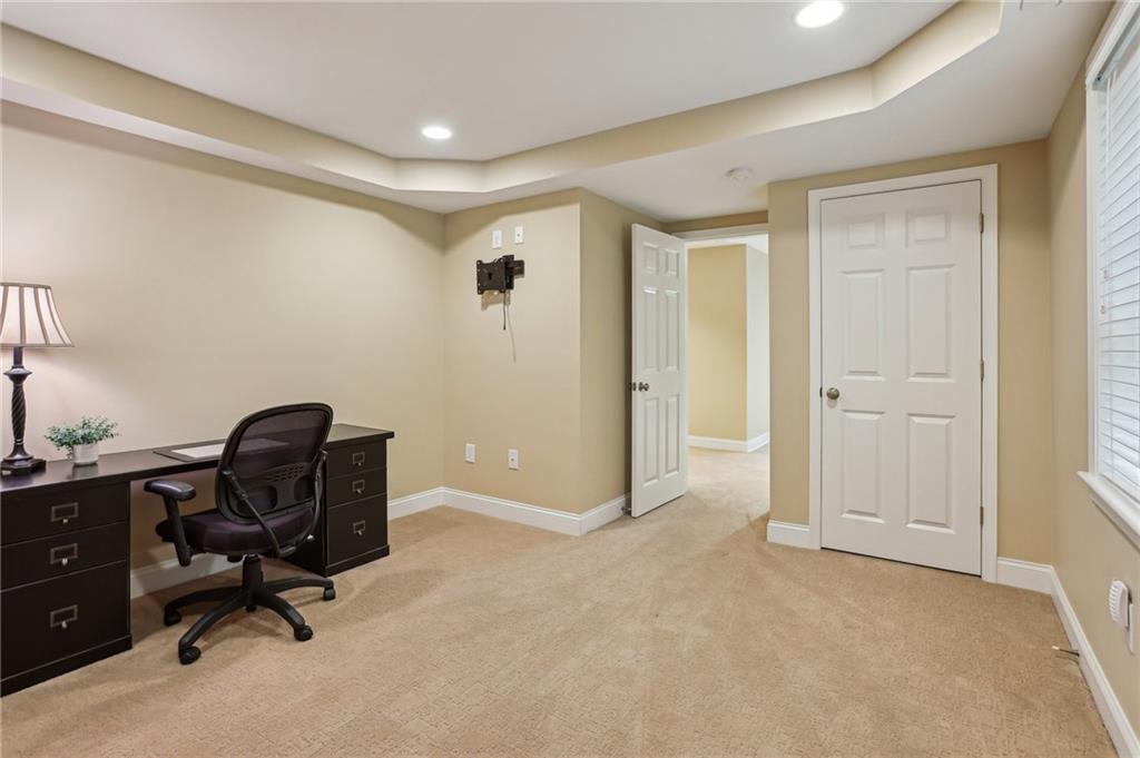 185 W Spalding Drive, Sandy Springs, Georgia image 37