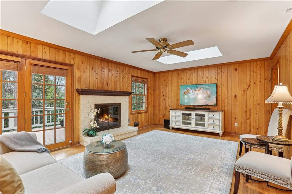185 W Spalding Drive, Sandy Springs, Georgia image 14