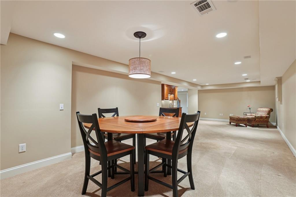 185 W Spalding Drive, Sandy Springs, Georgia image 33