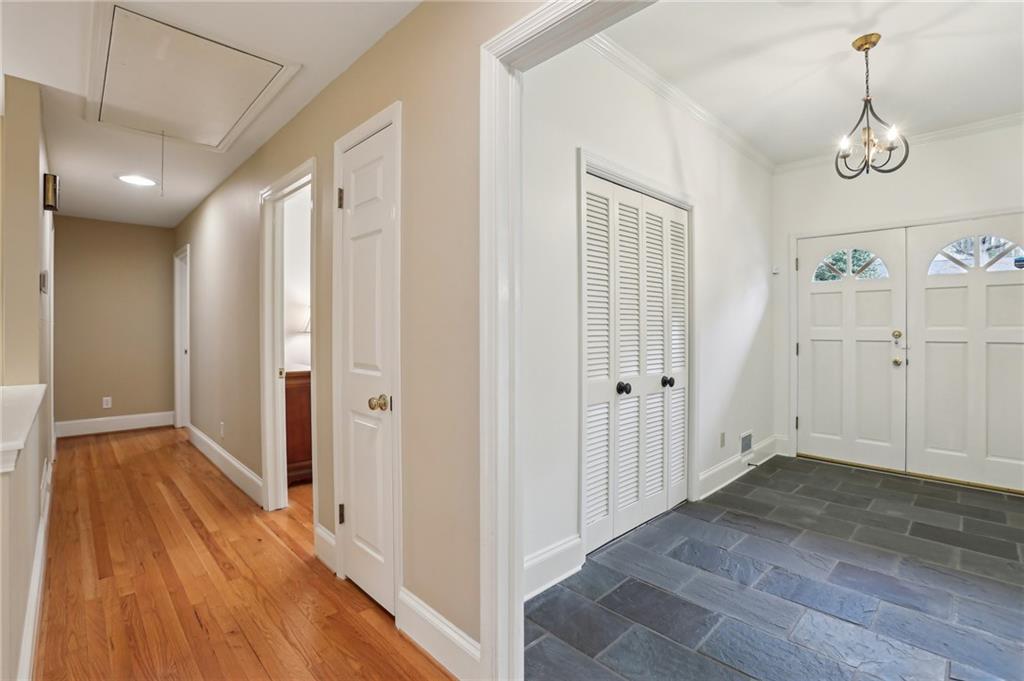 185 W Spalding Drive, Sandy Springs, Georgia image 3