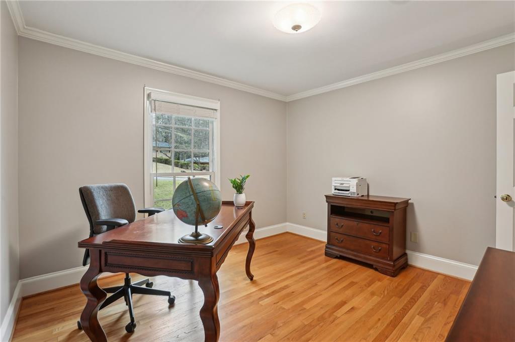 185 W Spalding Drive, Sandy Springs, Georgia image 23