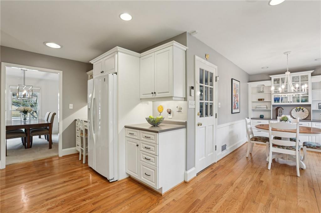 185 W Spalding Drive, Sandy Springs, Georgia image 5