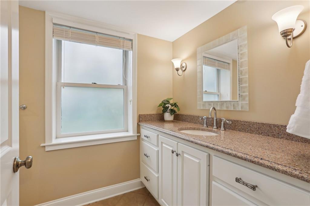 185 W Spalding Drive, Sandy Springs, Georgia image 39