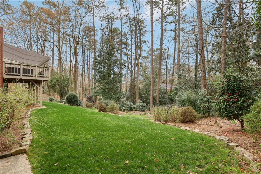 185 W Spalding Drive, Sandy Springs, Georgia image 45