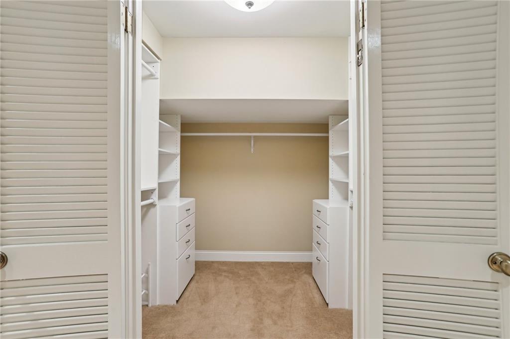 185 W Spalding Drive, Sandy Springs, Georgia image 42