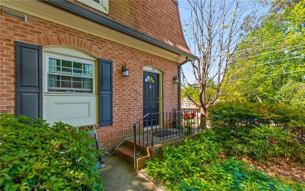 1261 Lavista Road NE