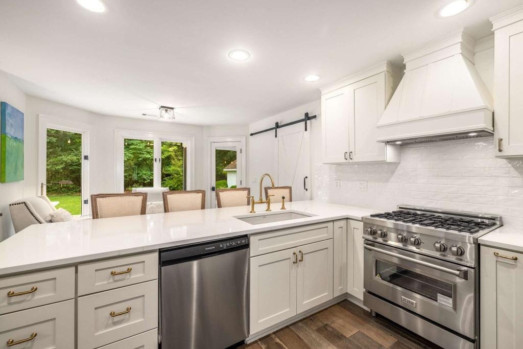 Surrey Place - Residential