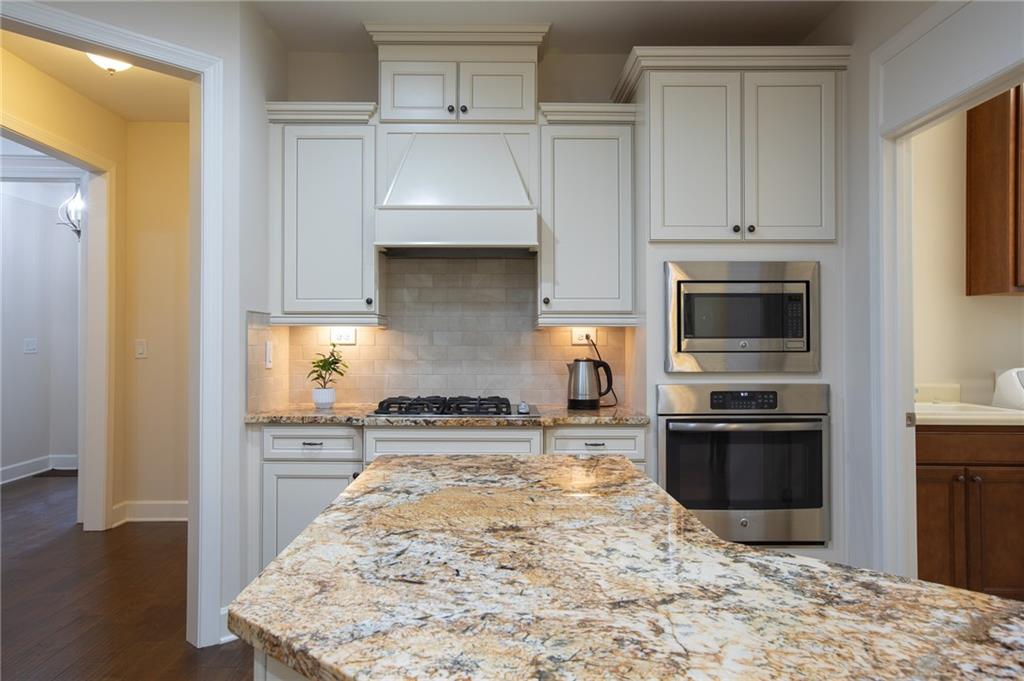 3921 Sweet Magnolia Drive SW