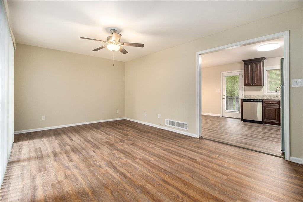 2724 QUINCY Lane
