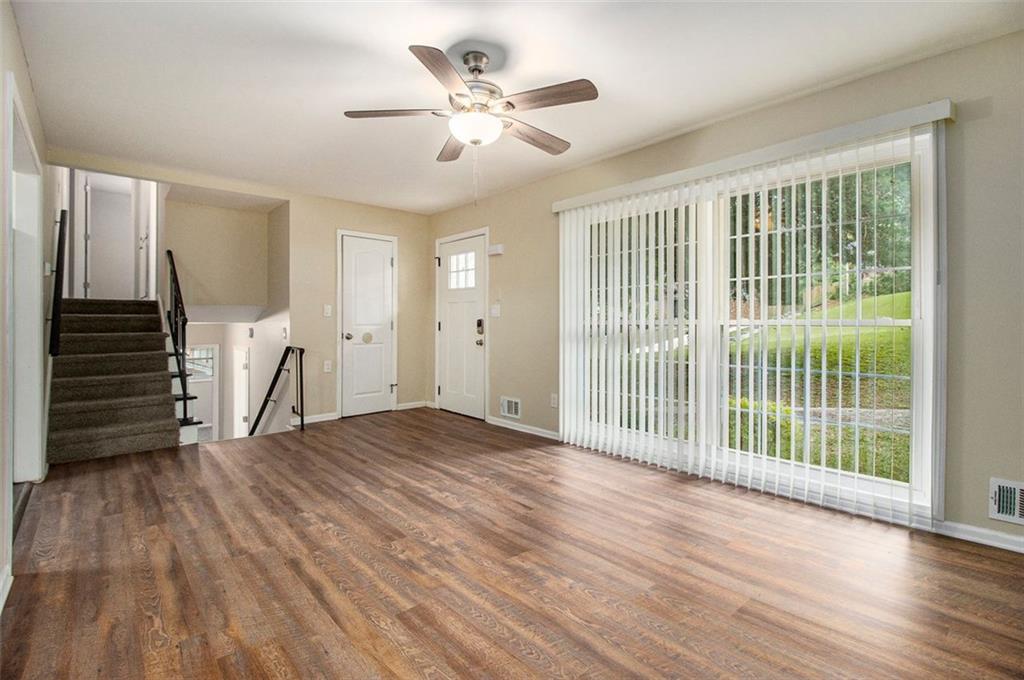 2724 QUINCY Lane