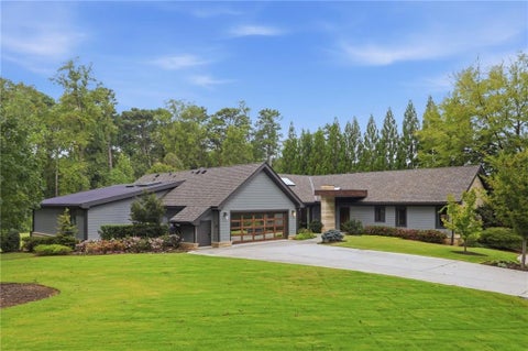 Photo of 3860 Peachtree Dunwoody Road NE, Atlanta, GA 30342 (MLS # 7856074)