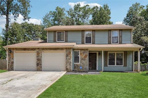 Photo of 5320 Kelleys Creek Drive, Stone Mountain, GA 30088 (MLS # 7640000)