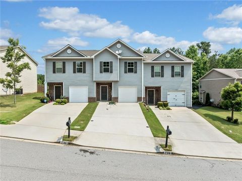 Townhouse For Sale - 5415 Sycamore Court<br/> Oakwood, GA 30566