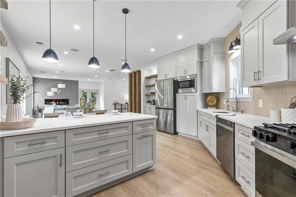 42 Riverdale Circle