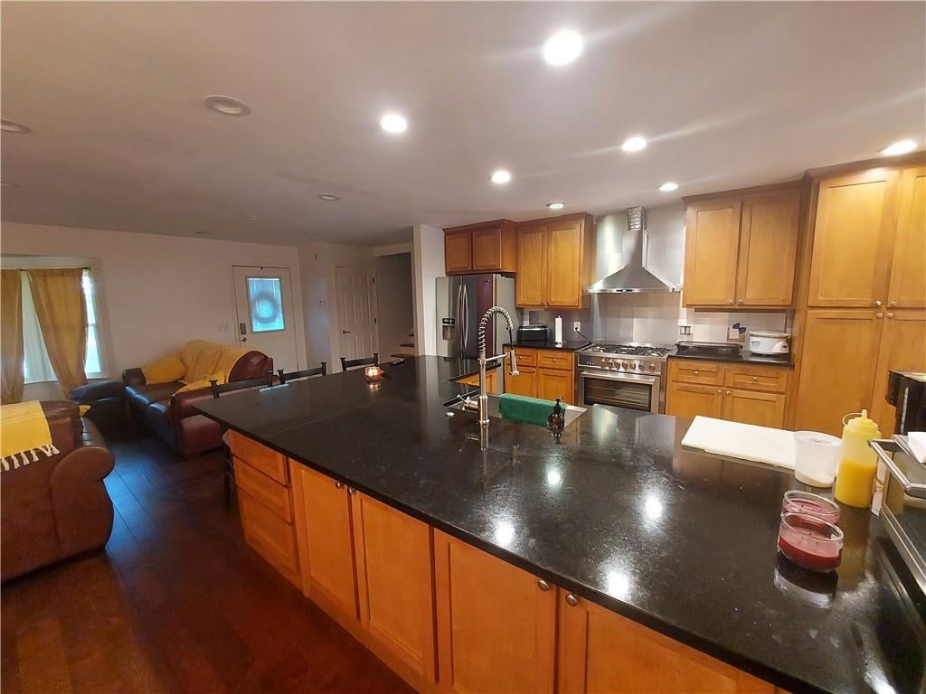 2401 Chauncey Lane SW