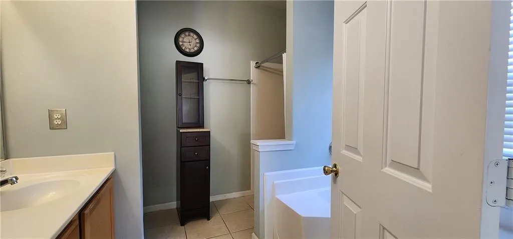 Lawrenceville, Georgia 30044, United States, 4 Bedrooms Bedrooms, ,3 BathroomsBathrooms,Residential,Active,242787