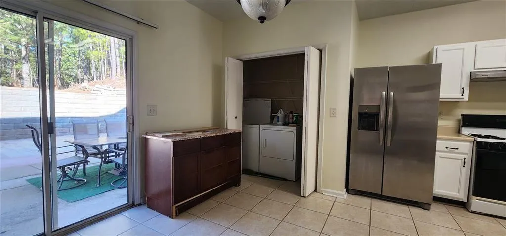 Lawrenceville, Georgia 30044, United States, 4 Bedrooms Bedrooms, ,3 BathroomsBathrooms,Residential,Active,242787