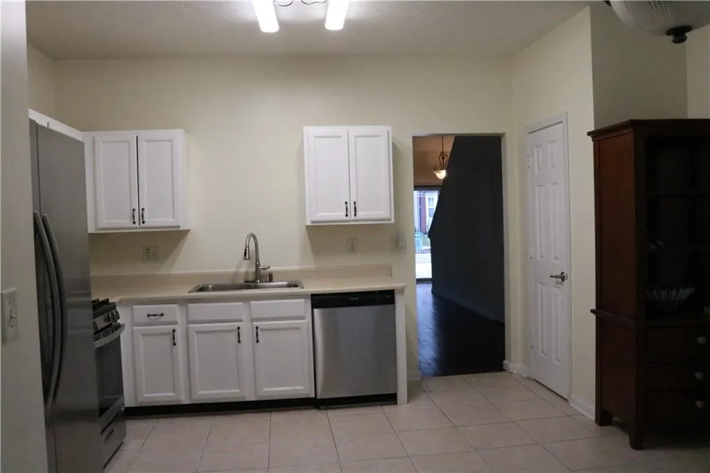 Lawrenceville, Georgia 30044, United States, 4 Bedrooms Bedrooms, ,3 BathroomsBathrooms,Residential,Active,242787