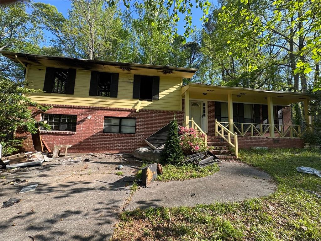 Investor Special – Fire-Damaged Property with Basement in Stone Mountain
CASH BUYERS ONLY – NO ENTRY DUE TO SAFETY CONCERNS
Opportunity awaits in this fire-damaged home located on a quiet cul-de-sac lot in Stone Mountain, GA. Situated on a spacious lot with mature trees and a full basement, this property is a blank slate for a complete rebuild or full renovation project.
Please note: The home is unsafe to enter. Property has sustained significant fire damage and will require a full gut down to the studs and total renovation inside and out.
No seller disclosures available — property being sold as-is, where-is. Buyer responsible for all due diligence prior to submitting an offer.
This is a rare chance to invest in a desirable area with strong resale or rental potential once restored. Close to schools, shopping, and major highways.
Serious inquiries only. Call for details or to walk the lot. Do not attempt to enter the structure.