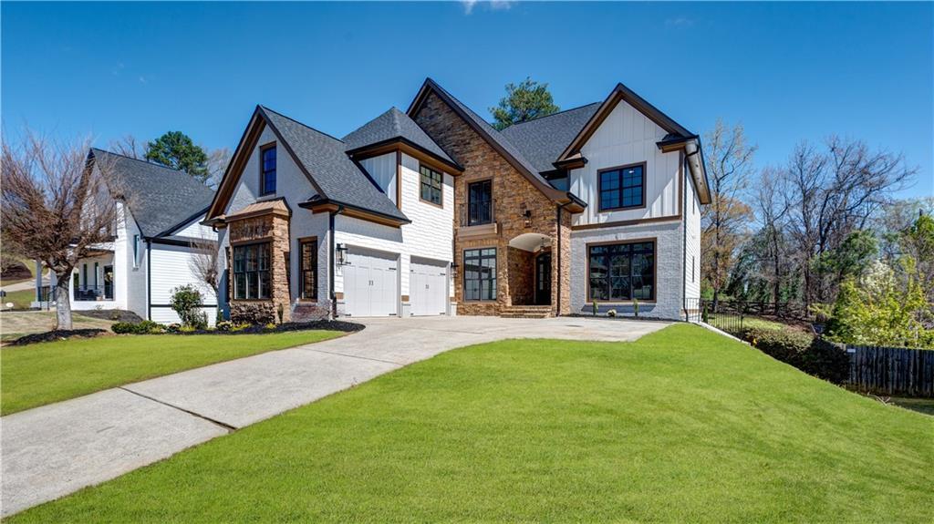 1022 Highland Village Trail