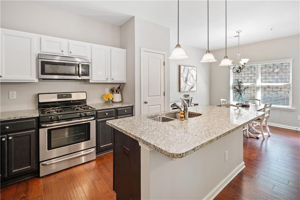 114 Oakview Passage, Canton, Georgia image 3