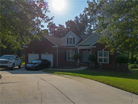 Homes For Sale - 415 Martin Creek Way<br/> Lawrenceville, GA 30045