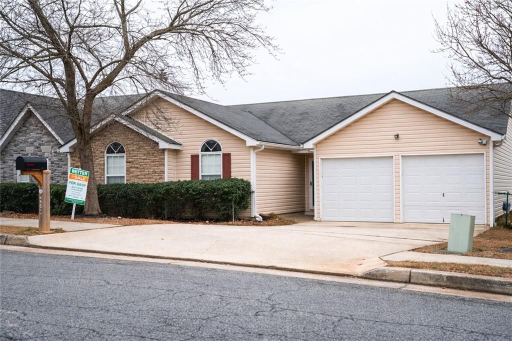 Photo of 2922 Knoll View Place, Douglasville, GA 30135 (MLS # 7704550)