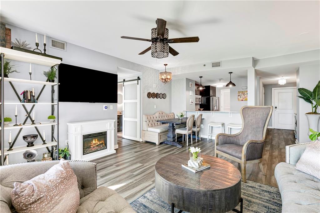 3338 Peachtree Road NE 1507