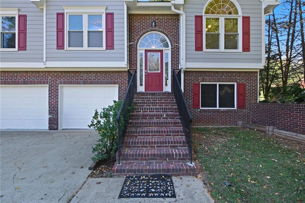 18 Planters Drive NW