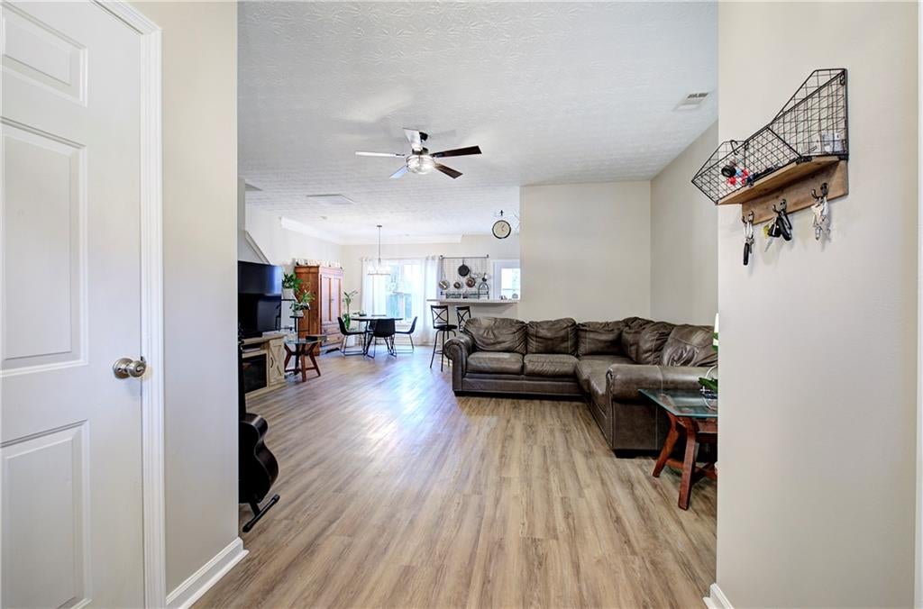 515 Oakside Place