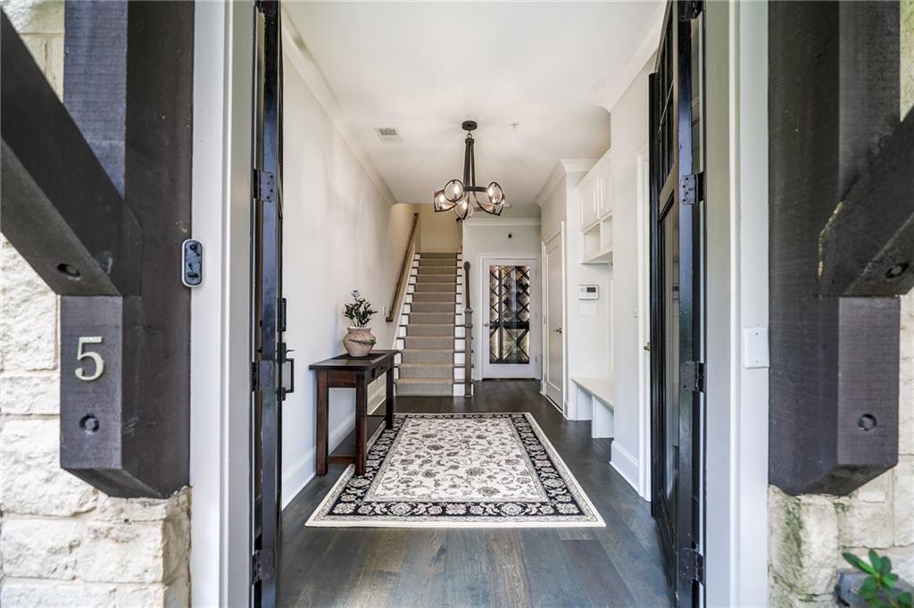 18 Peachtree Avenue NE 5