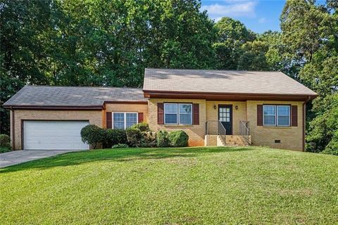 Homes For Sale - 7317 Deerwood Drive<br/> Riverdale, GA 30296