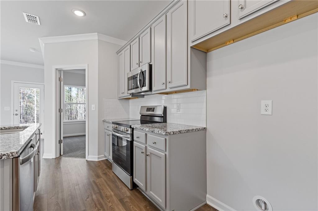 693 Shoals Trail