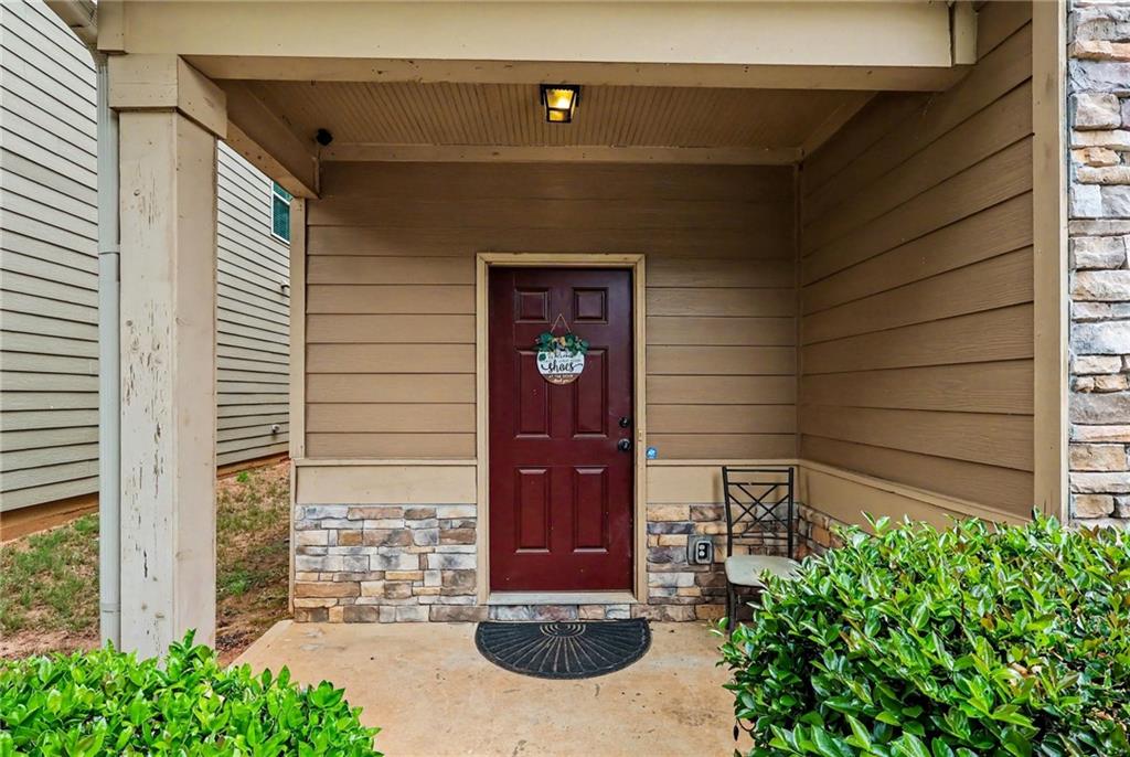 2780 Lakeview Walk