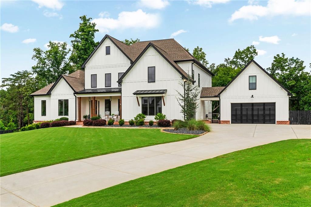 128 Creekview Lane