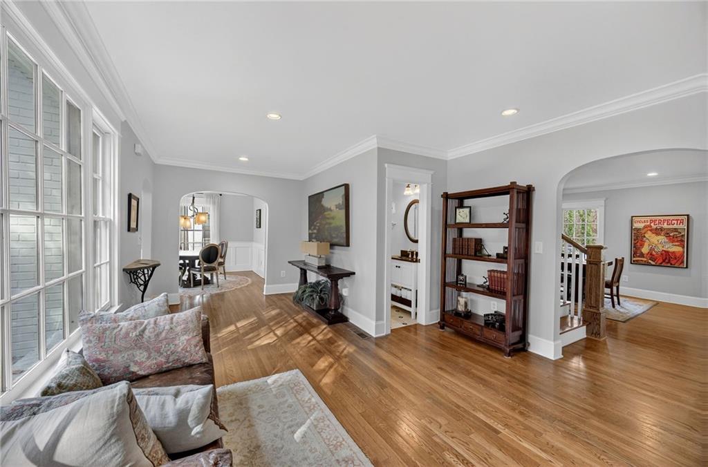 1785 Meadowdale Avenue NE