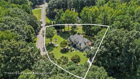 212 Silver Birch Court Alpharetta GA 30004