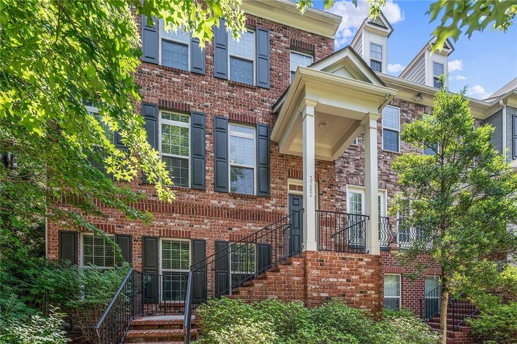 3282 Ferncliff Lane