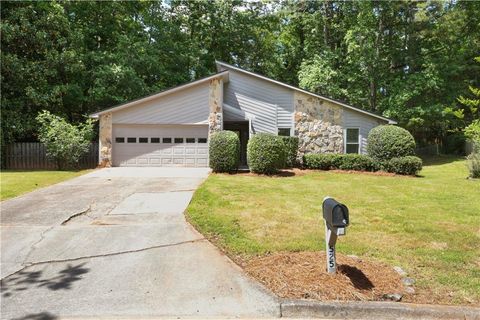525 Forest Place Roswell GA 30076