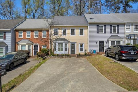 Townhouse For Sale - 513 Salem Woods Drive<br/> Marietta, GA 30067