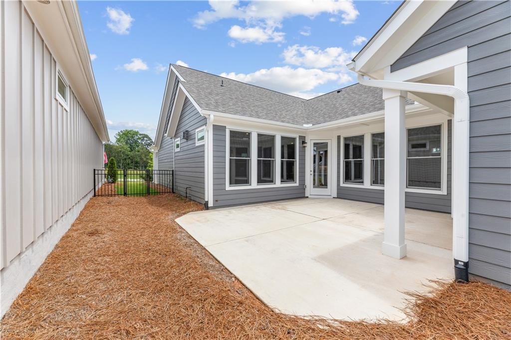 3347 Fishpond Circle