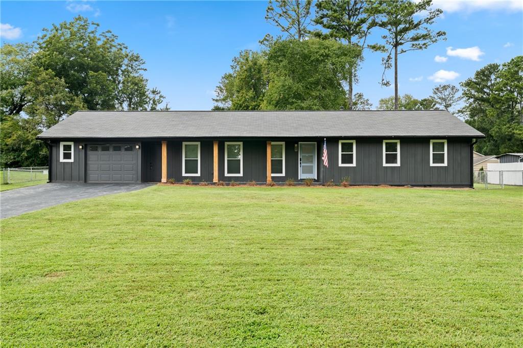Fully Renovated, Fully Furnished, 3 Bedroom, 2 Bath Gorgeous Ranch Home that includes All Utilities and Lawn Care in a fantastic Quiet East Cobb Community located near Shopping, Restaurants and Parks. Property is best suited for Home Sellers caught between moves, Property Owners displaced by Insurance Claims, Contract Professionals that travel or East Cobb Travel Baseball families. Property is a Short Term Rental that can be leased in Thirty (30) Day Increments, for as many months as needed. Fourteen (14) Night Minimum; however, will consider shorter stays on a Case-By-Case Basis. Pets are welcome with Additional Security Deposit. Massive flat backyard that is fully fenced. Utilities include Electric, Water/Septic, Natural Gas and High-Speed Internet. Home is conveniently located and a short drive to The Avenues at East Cobb and Historic Roswell.