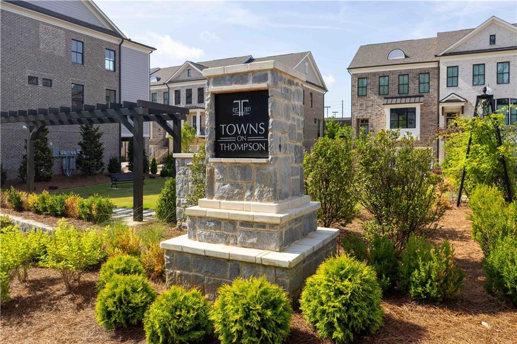 Towns on Thompson - Residential