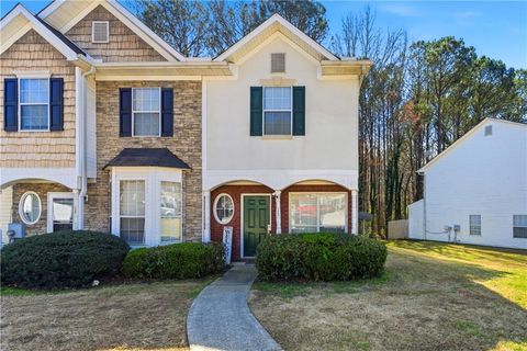 Townhouse For Sale - 1686 Camden Forrest Trail<br/> Riverdale, GA 30296