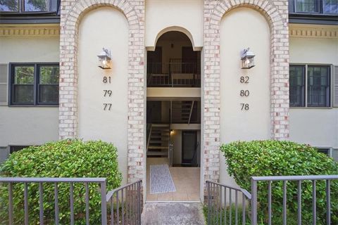 Condo For Sale - 80 Chaumont Square<br/> Atlanta, GA 30327