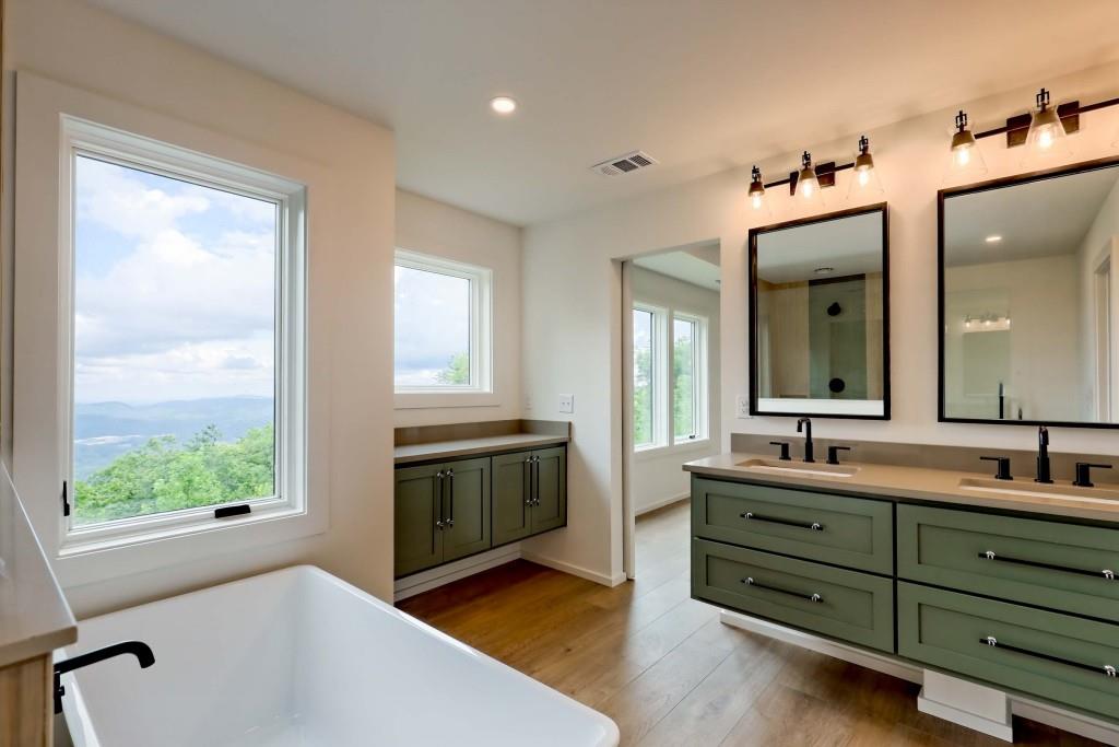 994 Winding View Trail